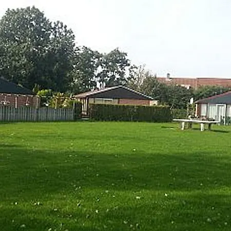 Holiday home Zonneweelde Dirkshorn
