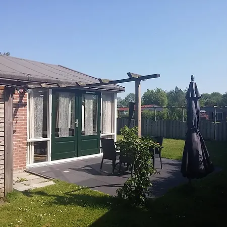 Holiday home Zonneweelde Dirkshorn